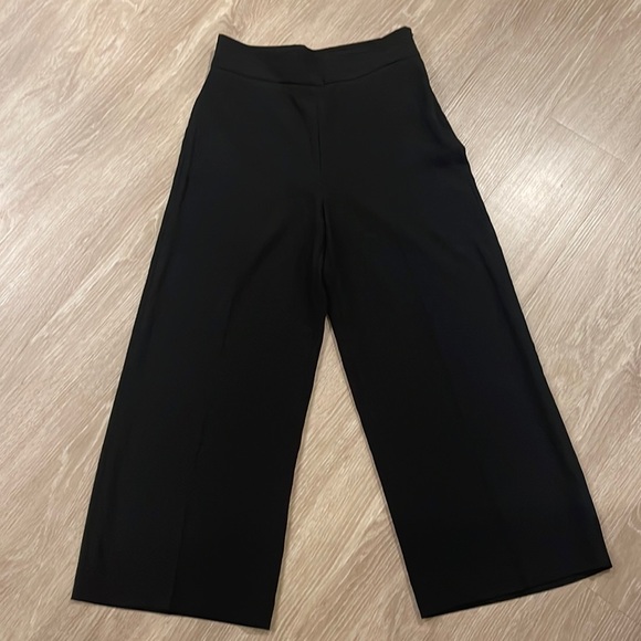 Zara Pants - High-rise cropped pants with front knife pleats, easy drape and wide leg pants.